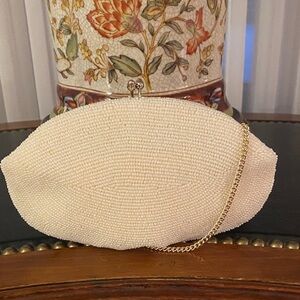 Vintage 70s 80s Pearl Bead Clutch Ivory Kiss Lock Gold Chain Evening Bridal Bag